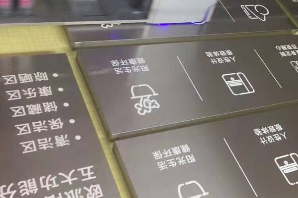 uv平板机喷绘 uv平板机喷绘